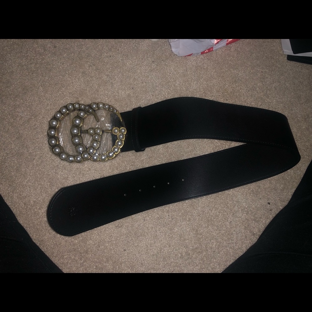 AUTHENTIC PEARL GUCCI BELT